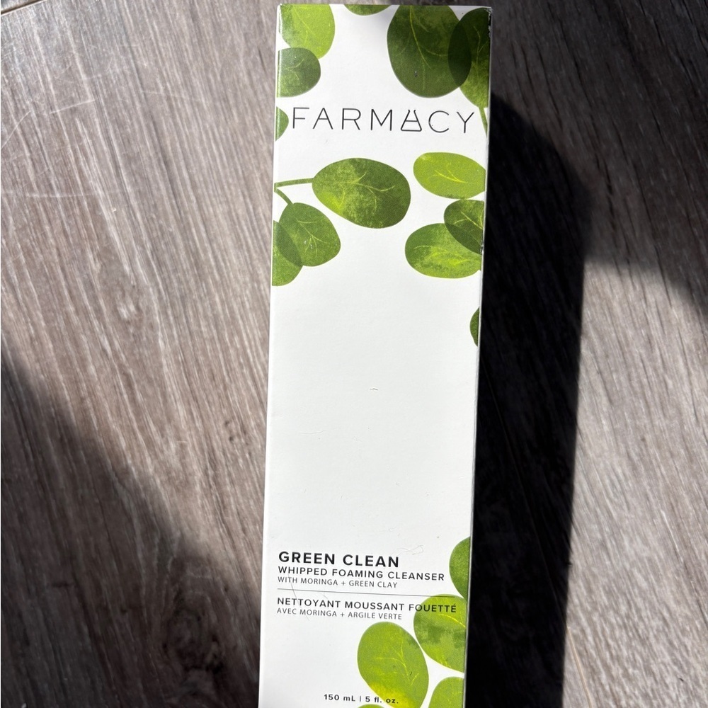 New Farmacy GREEN CLEAN
WHIPPED FOAMING CLEANSER - Picture 2 of 2